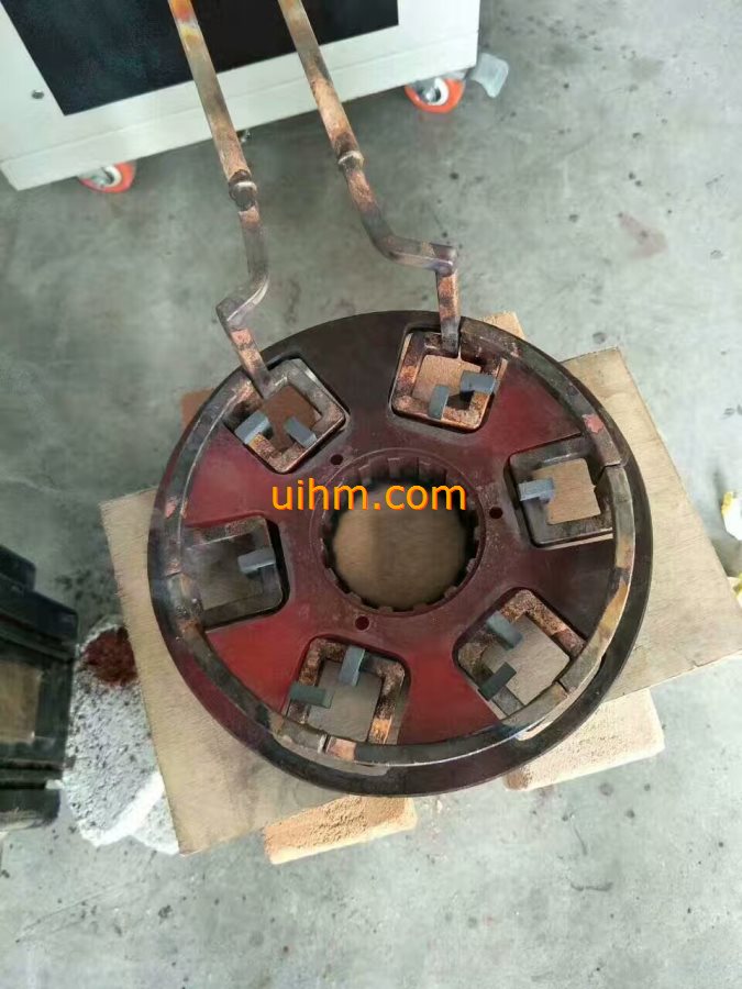 induction tempering holes by multi-heads induction coil